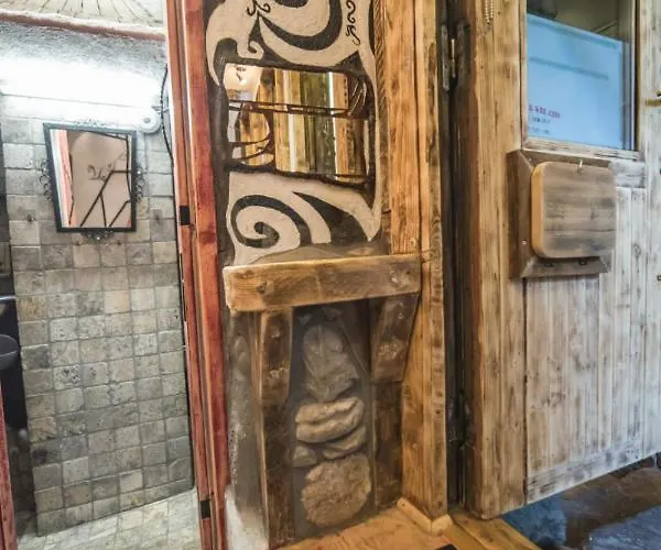 Rent A - Be Rustic Апартаменты Брашов